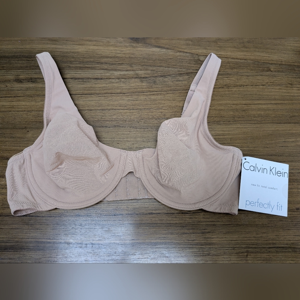 Calvin Klein Perfectly Fit Bra in Light Pink